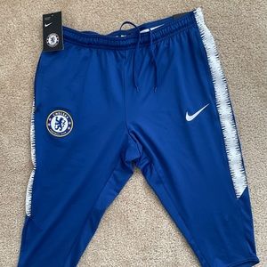 Nike chelsea 3/4 soccer pants new